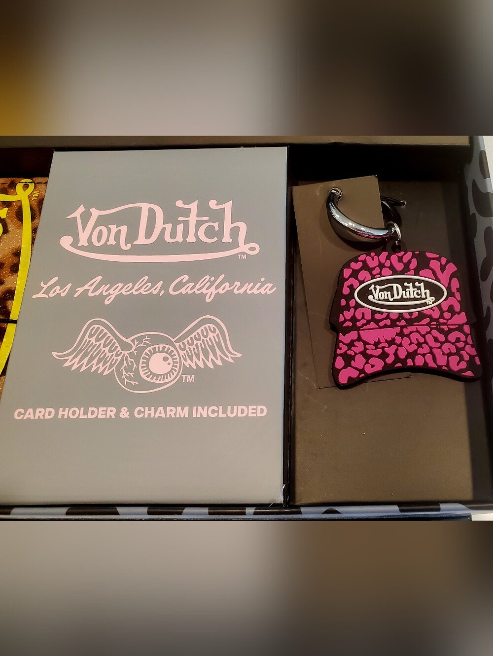 3-Piece Von Dutch Mini Bowling Purse Set - Includes Matching Waller & Keychain - Picture 5 of 15
